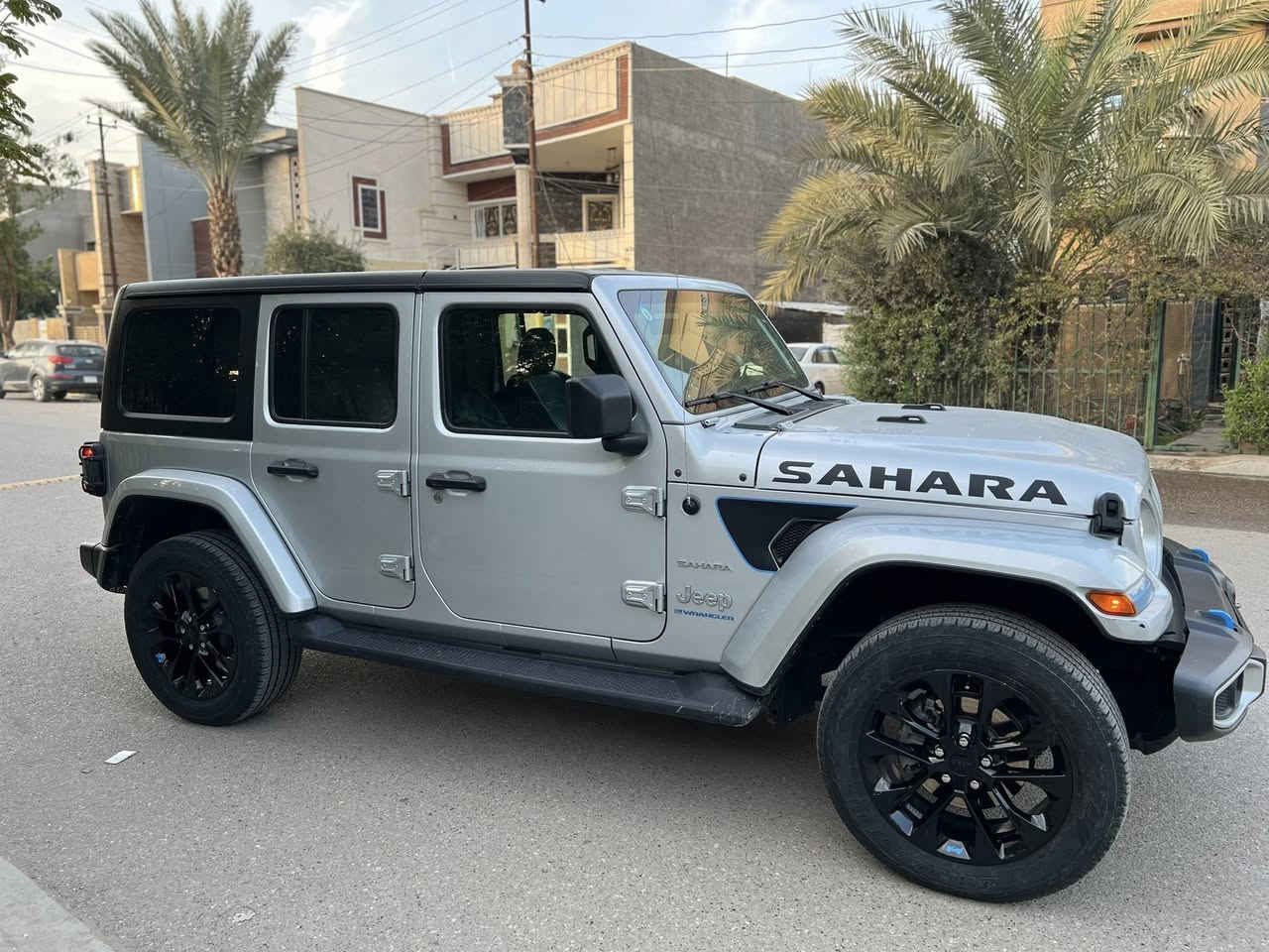 السلام عليكم للبيع فقط
جيب رانكلر هايبرد  موديل 2023 
انظمه قيادة بانزين وهايبرد وكهرباء  فول مواصفات 
محرك 2000 تيربو 375 حصان
كشنات جلد
كير 8 نمر 

تبريد ثلج 

شاشه كبيره تدعم كار بلي 

شاشه اعطال 

نظام تعليق اوف رود 

اضاءة زنون بلادي مع كشافات زنون 

سقف قابل للازاله والتركيب 

ماشيه 37

إني المستورد رقم بغداد بأسمي السياره حيل جديده ضرر فقط بنيد بدون دواخل وصور حادث داخل منشور ايرباك دركه  مكاني بغداد الدوره حي الصحه السعر 258 وبيهه مجال قليل اي ستفسار اتصل وتدلل رقمي ***********
