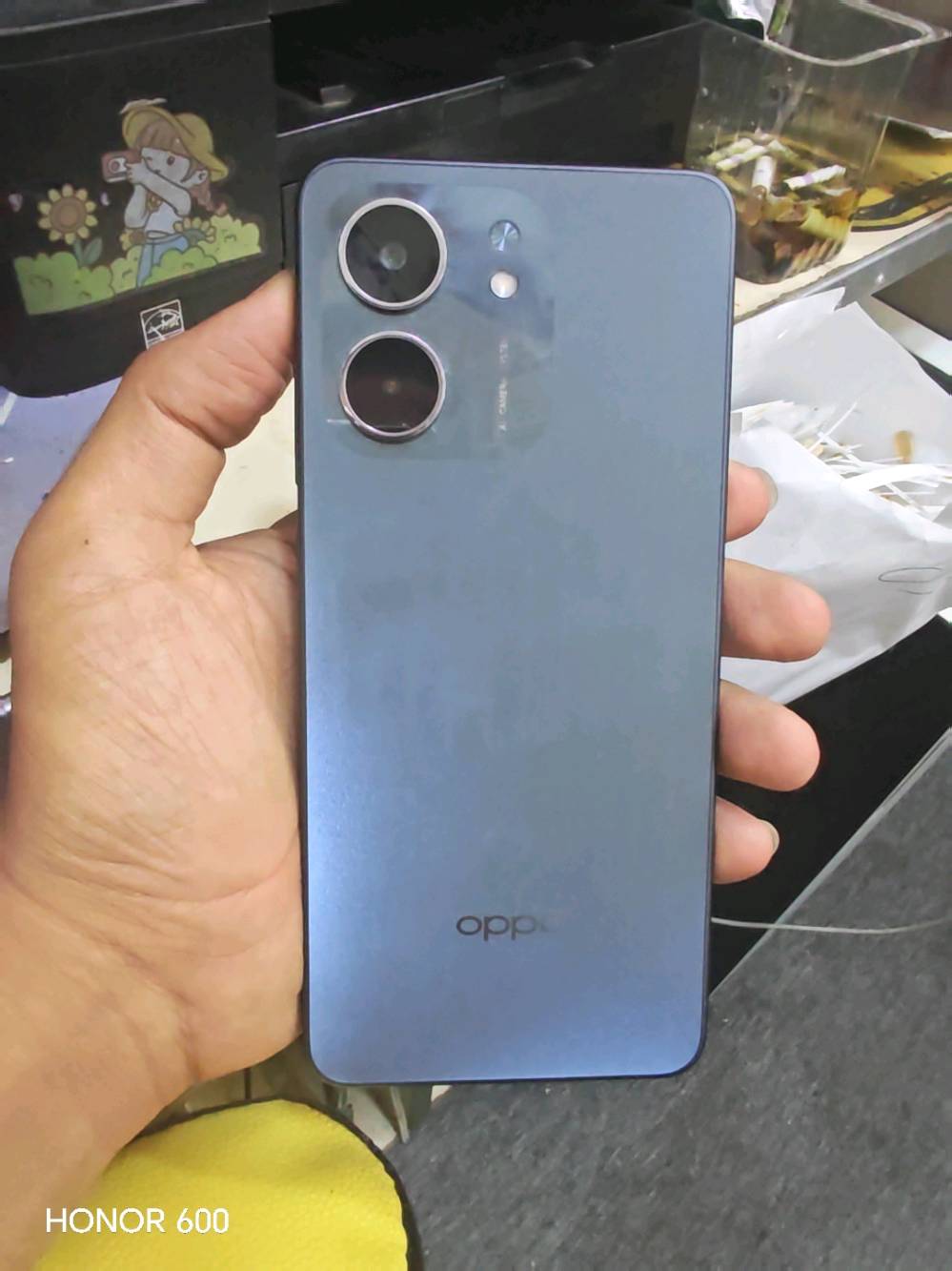 السلام عليكم
تلفون 
OPPO A5X
 ذاكره 128
التلفون اي خلل مابي صار 18يوم من اخذته وبي ضمان للشاشه والكارت عندي وكل ملحقاته موجوده رايده ب200
رقمي/***********