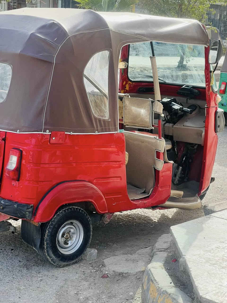 سلام عليكم تكتك للبيع موديل 2018/12/26 رقم وسنويه السعر 4500 و بيه مجال بسيط اذا مو شراي لاتعبني رحمه لهلك مكان واسط قضاء النعمانيه التواصل الاتصال***********
