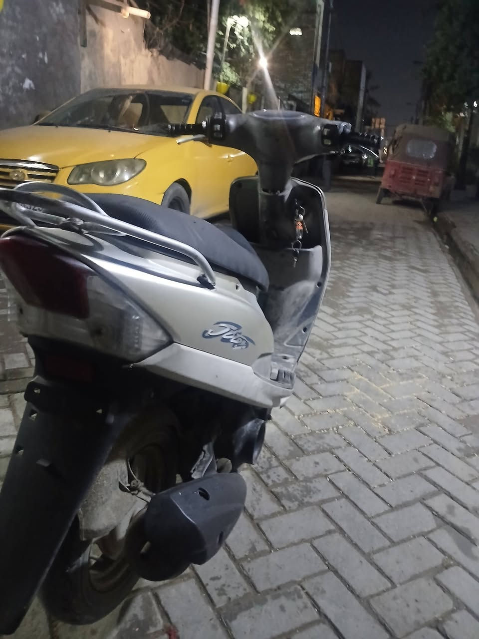 سلام عليكم متاح دراجه ماكس منغولي كفاله عامه صار شهر من منزلها من الرمبه كله شغاله السعر 700 مكاني مدينه الصدر رقمي  ***********
