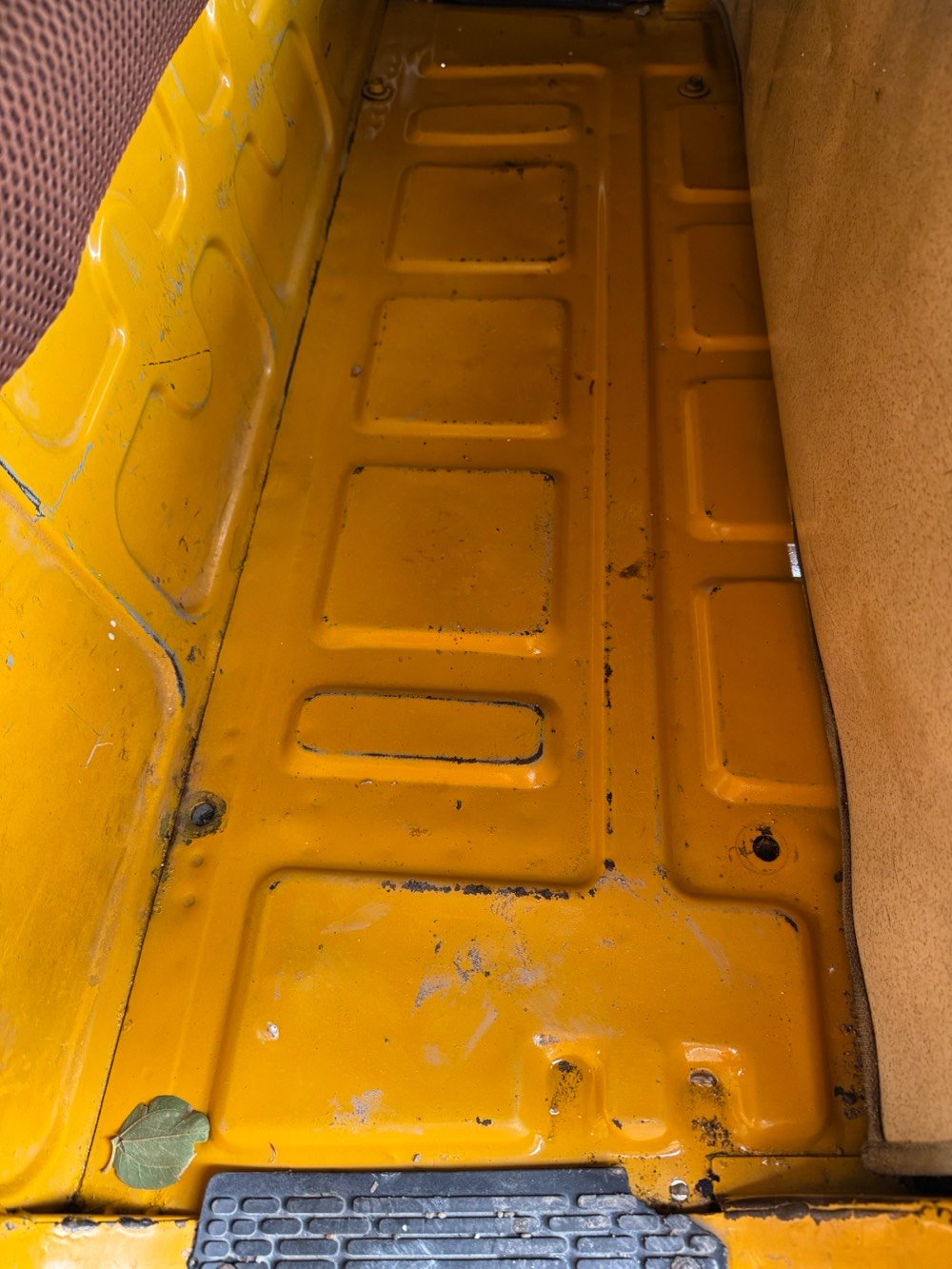 سلام عليكم تكتك للبيع 20شهر 4
التكتك اوراقها كامله كبل لترقيم مابيهن نقص   تخم تاير بنزات عنابير جدد المكينة تجفيت شركة فشك كلجات وكرنك وفشك كله جديد   
السعر 5600وبية مجال بسيط المكان الشعلة رقمي ***********