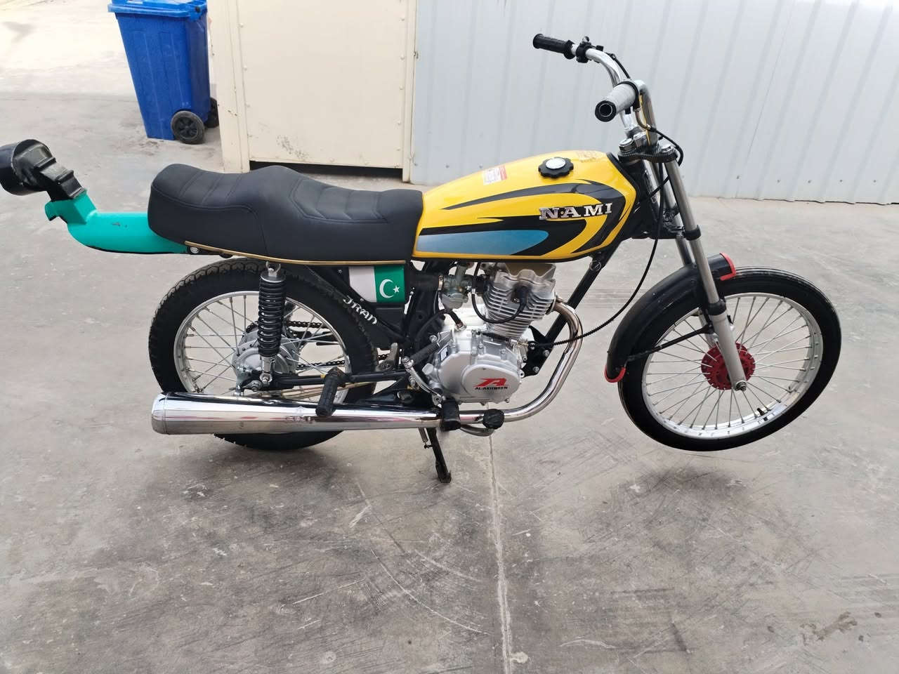 دراجة نامه تعمير جديد مكينة رابيدو أصلي 5 أوراق 
مستخدمة قليل
دراجة جاهزة
المكان واسط صويرة
السعر اتصل ودلل ماعدك رصيد رمشلي واني اتصل عليك ***********
