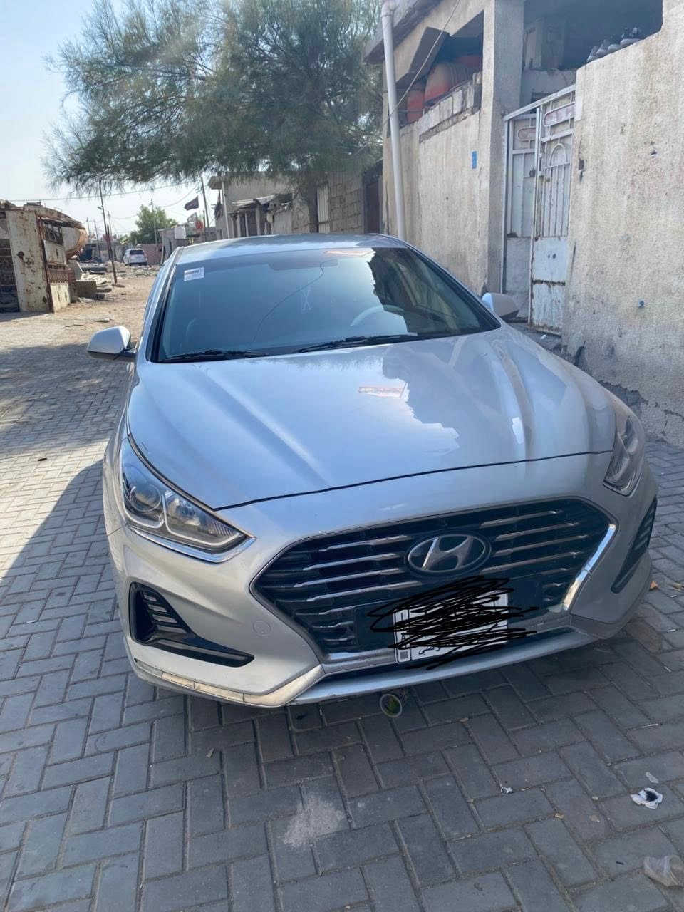 الـ ‏سلام عليكم سيارة سوناتا 2020 سيارة جاهزه  الاخير حداديه تبريد كير محرك بيها منظومة غاز رقم بصرة حره تحويل ثاني يوم اني مكلف با نشر رقم راعيها موجود اي ستفسار بعد اتصل
***********
