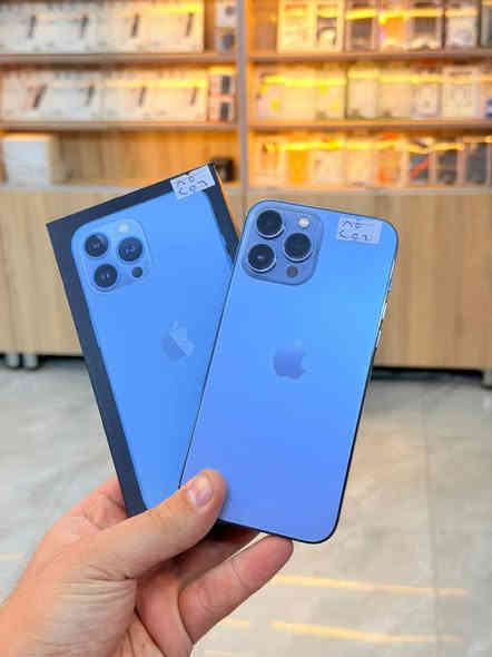 ايفون 13 برو ماكس ذاكره 256 بطاريه 85 يعني جديد نضافه ميه بل ميه خيال مال زلغ مابي كامل ملحقاته وتر بروف فحص حاسبه كله نورمال يعني ممبدل بي شي شرط تفحص بالوكاله نموذج M الأصلي ✌️
لون مميز  متوفر توصيل بشروط اوليه و تاخذه ضمان 5 ايام اي مشكله او عطل من المركز 
السعر 400 الف بي مجال
العنوان كركوك شارع الجمهورية يم جامع المكه 
تواصل وتساب ***********
