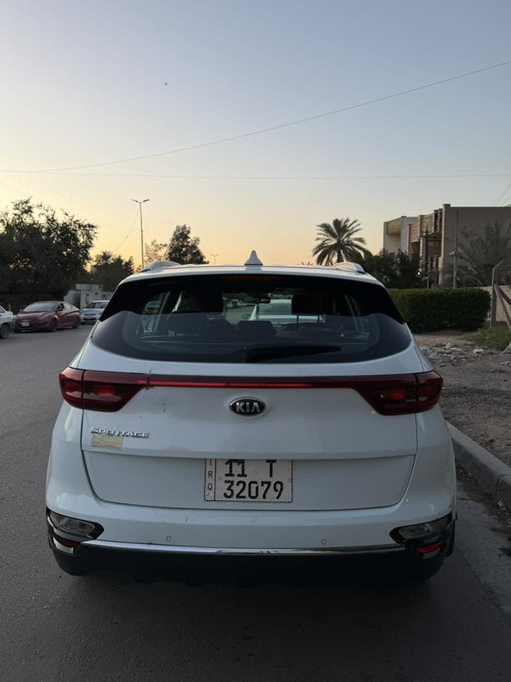 سياره سبورتج  خليجي موديل 20 
ماشيه 63حقيقي هزه جديده ارقام انكليزي 
سنويه تنتهي 31 تبريد قطعتين خير من الله 
بيه طخات بارد ابصفح اليمنه ولبنيد مفتوح
مكينه اوكير بلادي مال شركه مري شفط
عنوان بغداد ام الكبر والغزلان سعر ١٧٧
***********
