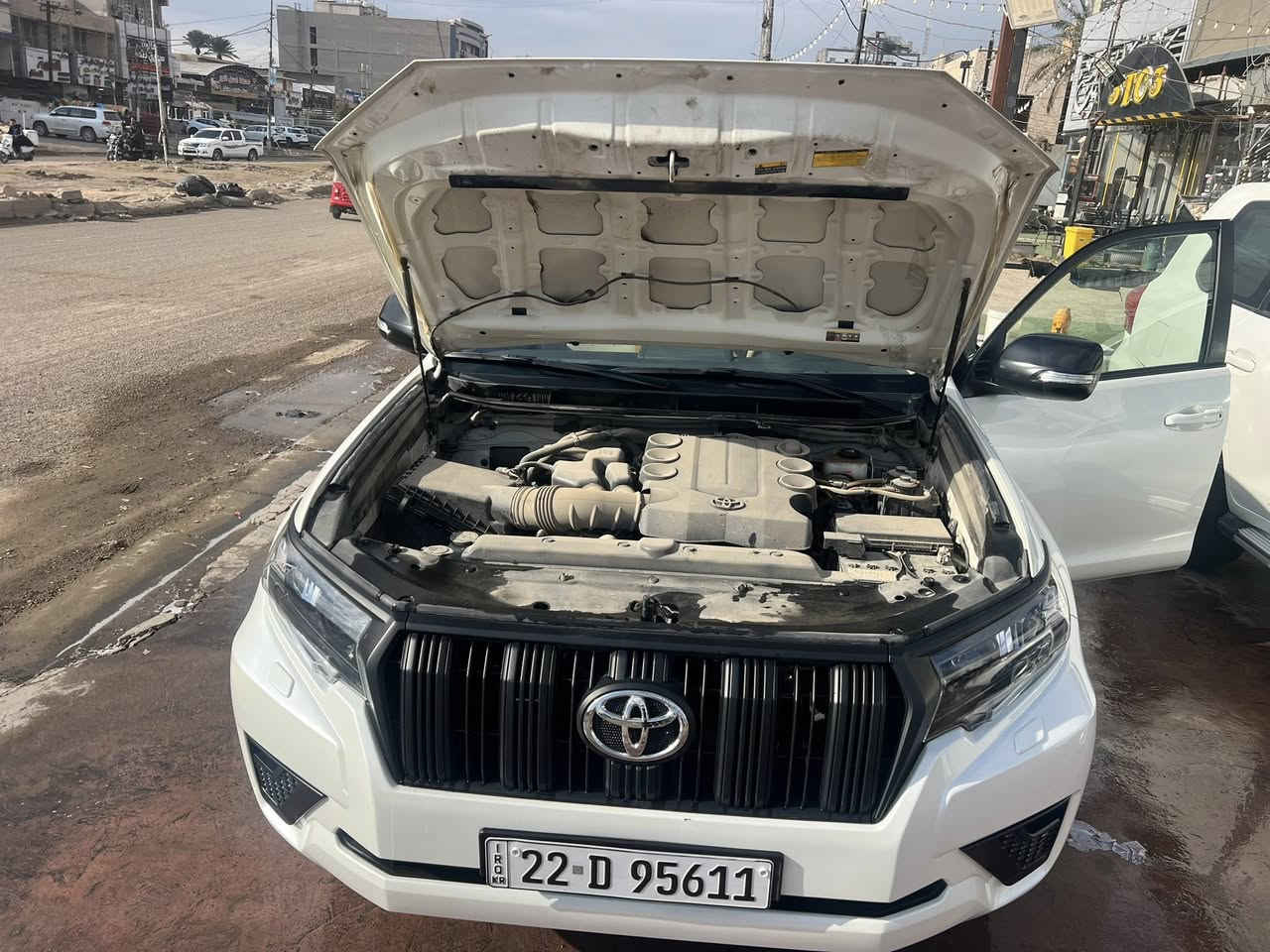 السلام عليكم للبيع لاند كروز برادو موديل 2023 شركت ساز ماشيه 21 الف فقط السياره بحالت الوكاله مكفوله كفاله عامه من كلشي رقم اربيل مكانها بغداد 
السعر ب 485 وبيها مجال 
رقم التليفون ***********
