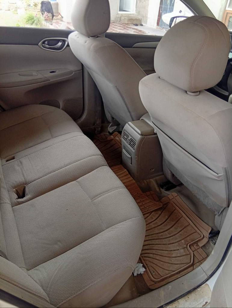 نیسان سینترا خلیجی مودیل 2014 نیو قباخ سوندق سبوغە گێر و مەکینەی بێ عەیبە تحویل غەرامەی بە شەرتە سەیارکە بە عام زۆر جوانە 
سعری 110 وەرەقە و مجال 
ناو نیشان ناحیەی ڕوڤیا 
ژ م *********** دهوك, العراق
