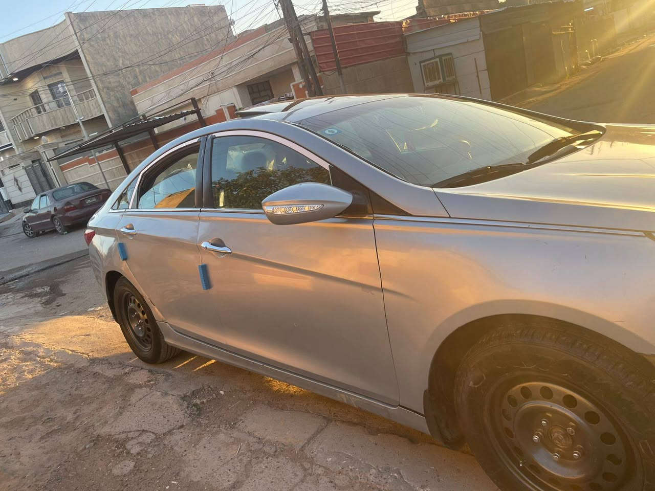 السلام عليكم سوناته مضلع موديل 2011 وارد امريكي حادثه جاملغ خلفي بدون كص حداديه جديده فول مواصفات فتحه
 بصمه
 مثبت سرعه 
كشنات جلد تدفئه بلكشنات 
محرك توربو محرك كير جديد 
حداديه امامي خلفي جديد
 تخم تاير جديد 
 سماعات جدد شاشه وحساس خلفي
 رقم بغداد بسمي سنويه قبل شهر
 سقطت تحكم ستيرن السعر 110 وبيهه مجال 
*********** 
***********
