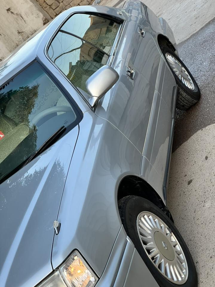 السلام عليكم تويوتآ راس الثور فلات كرستال موديل ١٩٩٩  رقم أنبار تحويل مباش مرشوشه جماليه ماشيه ٢٦٤ الف تبريد قطعتين ثلج بحيث على درجه وحده تجرش داخل جديد مكينه ٣٠٠٠ آلاف تخم تاير ويل داخله ممصعود بشرط جيس لايلون 
شاشا كبيره سستم صوت بيهه بعد اهواوي مواصفات ورجاا معجبك السعر اعبرها لين كلشي اكو بالسوك تعال كلب واحكم مكينه كير صدر تبريد كله جاهز ترايك للعمره وترجع للبيع او مرارس السعر ١٣٨ وبيهه مجال حك مكاني بغداد وهذا رقمي للاستفسار *********** ابو عزوز
