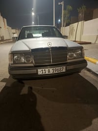 مرسيدس 300E • ١٩٩٠ • رقم بغداد ١١