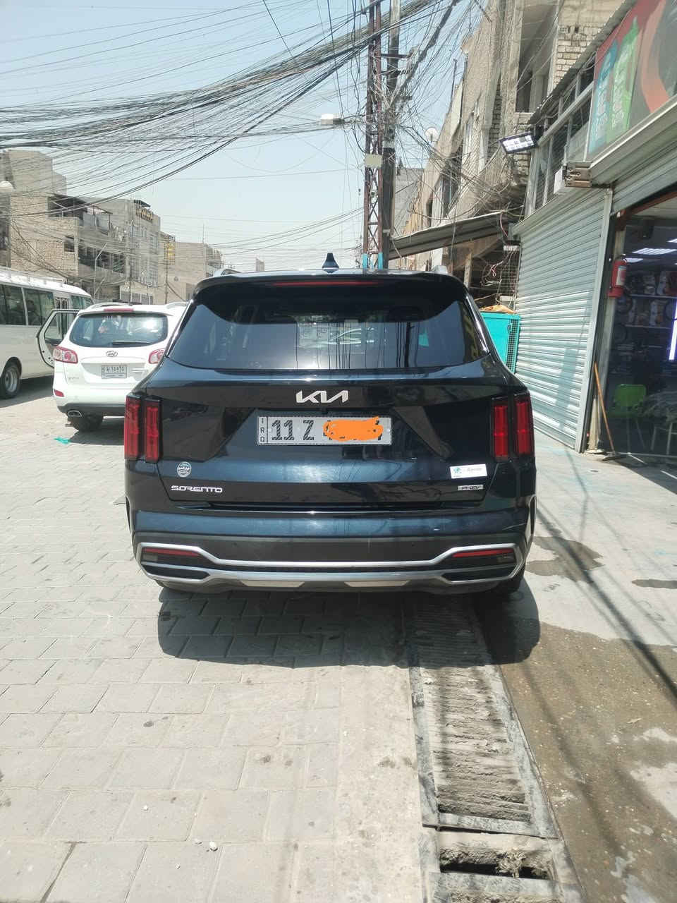 السلام عليكم 
سورنتو 2023 وارد أمريكي  ضررها الجاملغ الايسر من جهة السائق فول مواصفات 7 راكب السياره ممتعوبة  ماشيه 86 الف حقيقي اخوان التفاصيل تجي وتشوف بعينك السياره رقم بغداد  مكان السياره بغداد   *********** السعر  210 وبيها مجال
