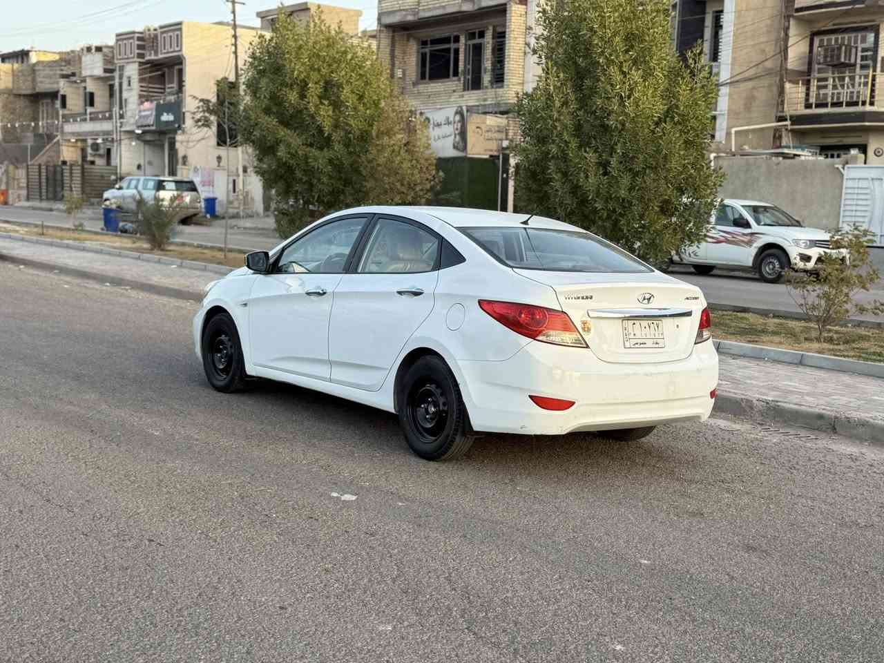 //
السلام عليكم 
هـ/ ***********/ مكاني شهداء البياع 
رقم بغداد باسمنه 
السعر /  90 $ وبيه مجال قليل 
اكسنت موديل / 2013 خليجي مكينه 1600 دوش
كير مكينه صدر تخم تاير تبريد ثلج 🧊 مواصفات عاديه السيارة جاهزه وكامله والسونار بالمنشور
