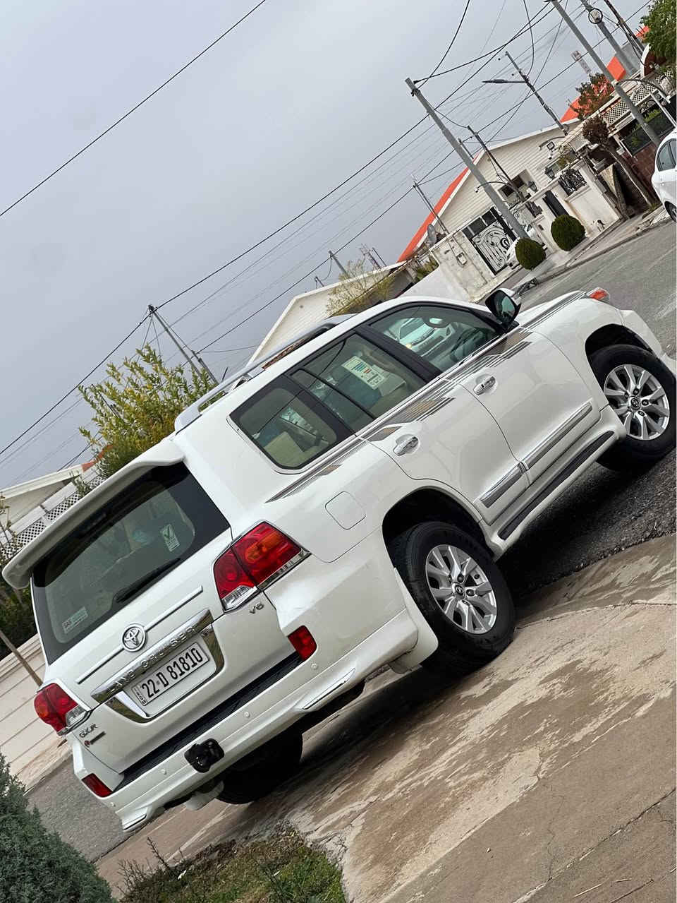 تۆیۆتا لاندگرۆزەر ٢٠١٣ 
موسەفات gxr فوول 
سیارەکە یەک جامخی پیشەوی بۆیاخە بێ ناو گرتن  یەک بست ساردی هەیە هیجی کە نیە 
سیارەکە یەک دەستە بەناوی خۆمانە زۆۆۆر بە خاوینی ماوەتەوە 
مەکینەی گیری بەشەرت مەکینەی لە شەریکەی کرایتەوە کام سیرفزی بۆ کراوە 
دینارک مەسروفی تیدا نیە یماڵیە 
١٩٨ کم حقیقی رۆشتوە 
سلایتە بەسمەیە فووولە 
سحری ٣٤٥ مەجالکی شی تیدایە 
***********
تویتا لاندکروزر مودیل ٢٠١٣ 
موسفات جکسارا فوول 
١ قطعە سبوخ بل جامحلخ بدون دواخیل 
مکئنە کیر بشرت مکین بل شرکە فتعت بشرت 
کامل سیرف عام سیارە مال بیت 
٣٤٥ بیها مجال 
*********** أربيل, العراق
