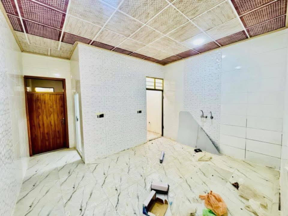 سلام عليكم يوجد لدينا دار المساحه 100متر في حي نداء مجمع بيتي الثاني الايجار سعر الايجار 250الف الاستفسار على الرقم التالي ‏‪***********‬‏
