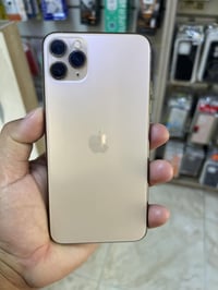 ايفون ١١ برو ماكس • ٢٥٦ • بطارية ٧١