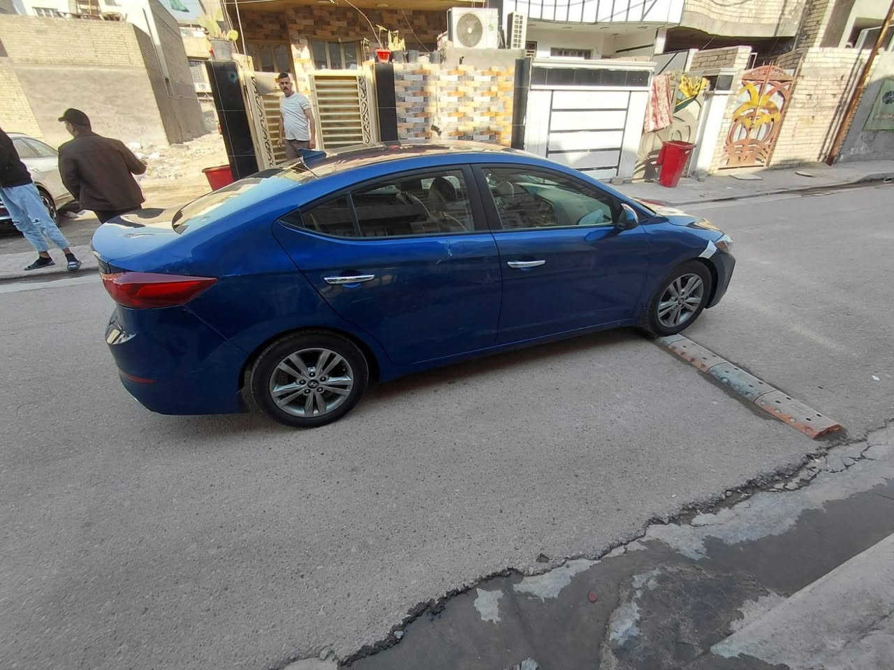 سلام عليكم هيواندي النترا 2017 لوان مميز (💙) وارد أمريكي حادث بنيد فقط بدون دواخل بالعراق كفاله عامه من صبغ ضربه تبديل و فتح بلادي  صور حادث داخل منشور
رقم شمالي أربيل ( 22 جديد 
محرك 2000دوش مرغوب مكفول من تنقيص و تبخير 
ماشي (130 كير at على وضع شركة نص فول 
فول تحكمات استرين
شاشه للمس بلاد
كامره رجوع R 
نظام ايكو 
مانع زلاق
ويل كروم
داخل لونين 
باقي بيه مواصفات هواي العنوان بغداد الرصافة السعر 115 مناسب بيه مجال الطيبين رقم هاتف ***********
