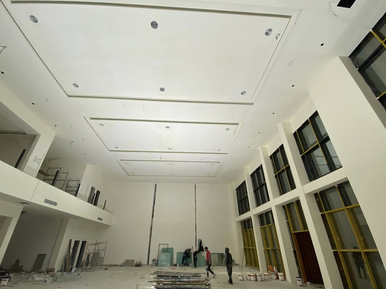 السلام عليكم متوفر كادر جبير شغل درجة اولى مقاولات مجمعات سكنية بيوت اهلية كلشي نشتغل  ***********
