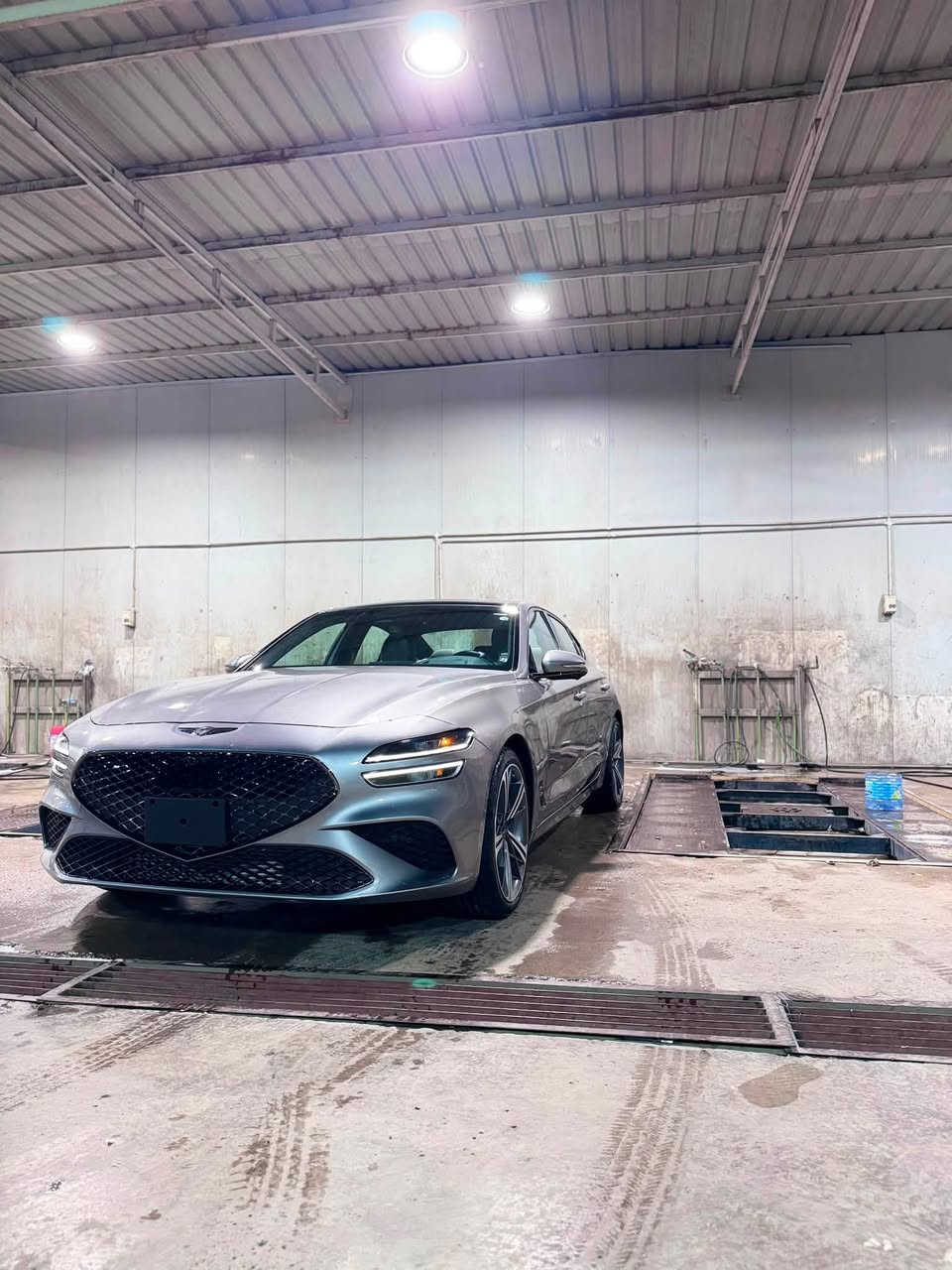 السلام عليكم
تفاصيل السيارة

للبيع Genesis G70 Sport prestige 

السياره حادثها موضح بالصور بدون ايرباكات بدون دواخل بدون شواصي 

الباب من امريكا بيها جيلاتين و انصبغت على كدها

السيارة ماشية تقريبا 19.000 مايل

كاميرات محيطية °360

مقاعد جلد كهربائية 

 مع تبريد، تسخين، + وضعية الطيارة

شحن لاسلكي

محرك 3.300 تون تيربو

5 أنظمة قيادة متعددة

LED + إنارة داخلية متغيرة الألوان

صندوق كهرباء + منافذ كهرباء متعددة

برمجة كاملة

هوك خلفي

نظام ترحيب عند فتح السيارة

كير طيارة

Quantum Logic + سماعة Lexicon 15 نظام صوتي

السلامة والمساعدة:

• وسائد هوائية

رادار توقف ذاتي عند الرجوع

• مساعد تتبع المسار، النقطة العمياء، تفادي الاصطدام الأمامي والخلفي

• تثبيت سرعة ذكي، 

• كاميرا محيطة

الاستفسار اكثر ***********
