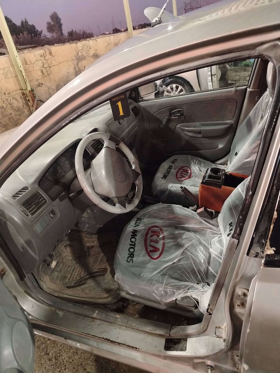 كيا ريو ٢٠٠٥للبيع 
حداديه جديده
سنويه لل٣٠
رقم كربلاء  انكليزي جديد
تخم تاير
تبريد شغال نقص  غاز
سياره نضيفه مال جناي عوزها ترتيب
مكاني الديوانيه حي الوحده
*********** اتصل ودلل السعر خاص
