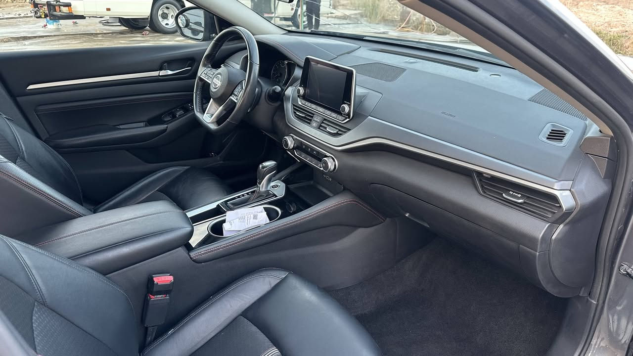 نيسان التيما 2023 فئة SR
Altima 2023 SR edition

بيها 3 قطع بنيد وجاملغين بدون لغود وشاصي سيارة نظيفة ومامتعوبة ماشية 53000 كيلو متر فقط

حرة باسمي رقم بصرة

السعر المطلوب 145 ورقة وبيها مجال

للاستفسار واتساب ***********
