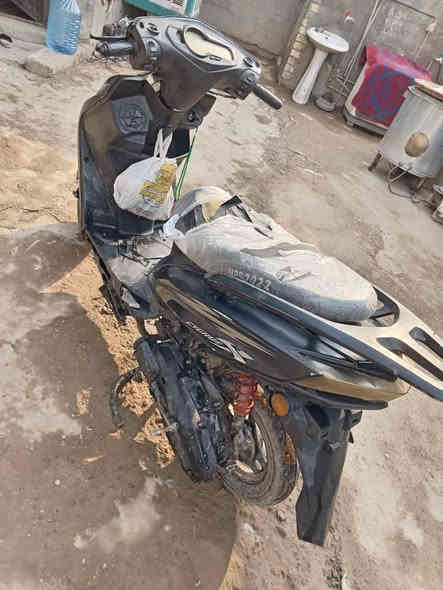 السلام عليكم سكنس صيني للبيع ما جاي صعد بانزين يعني ابيع كوم حديد سعره 175وبيه مجال بصيط  مكاني بغداد حي رئاسه مال عبيدي *********** ابيع كوم حديد طافيه اكفلك بس حرام وحلال
