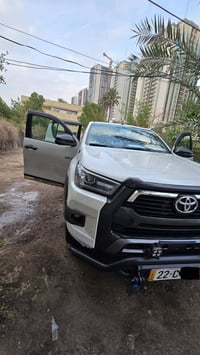 اللبيع تيوتا هايلوكس ٢٠٢١ محرك ٦ سلندر 4.000 بصمه تشغيل  حساسات امامي ...