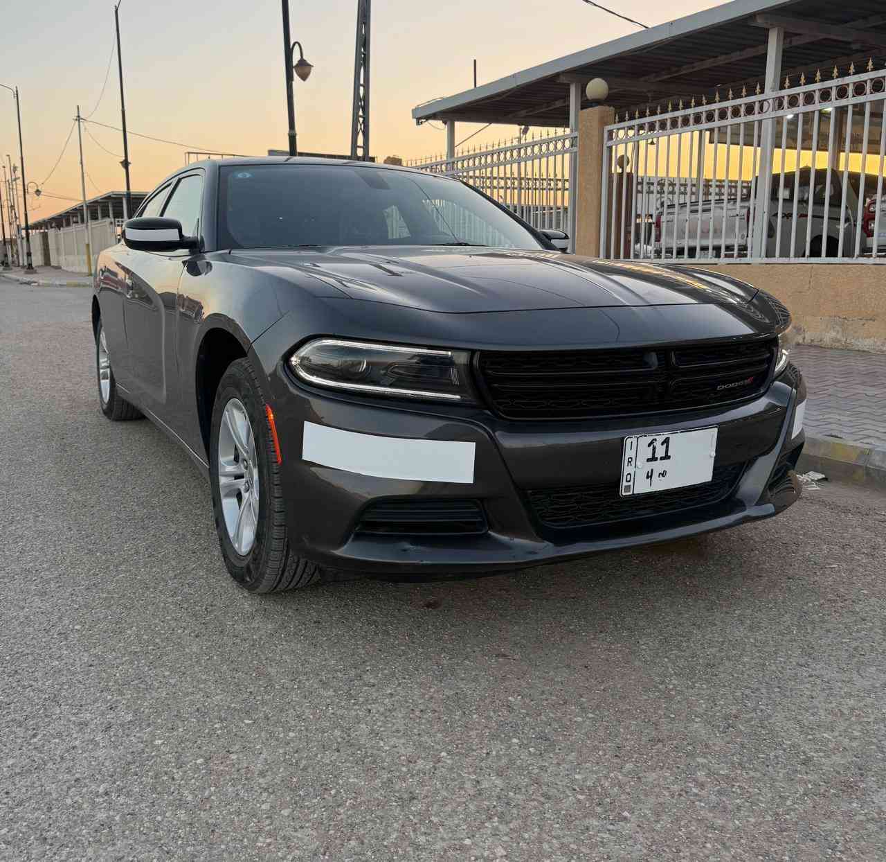 جارجر 2023 اصل اصل
رقم بغداد 
مواصفات sxt
ماشيه 32 
صور حادثه ورقم الشاصي بالمنشور  
تبديل جاملغات خلفيه وجنطه 
السعر 190$ 
مكانه واسط مركز مدينه 
اتصال 
***********
