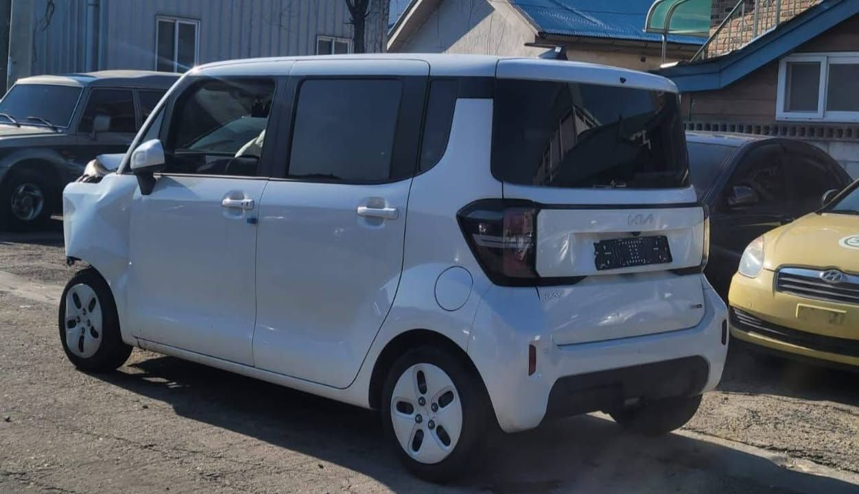 كيا ‎ راي 3 موديل 2023 
بستم اقتصادي  ماشيه 19 
موديل 2023 
وارد كوري 
كشنات جلد 
بصمه 
تدفئه وتبريد 
مكينه وكير خير من الله  بيهن ضمان  
حادثها جاملغات بنيد امبدل بلادي اصلي 
مكاني بغداد الكرادة 
رقم صاحب سيارة ***********
