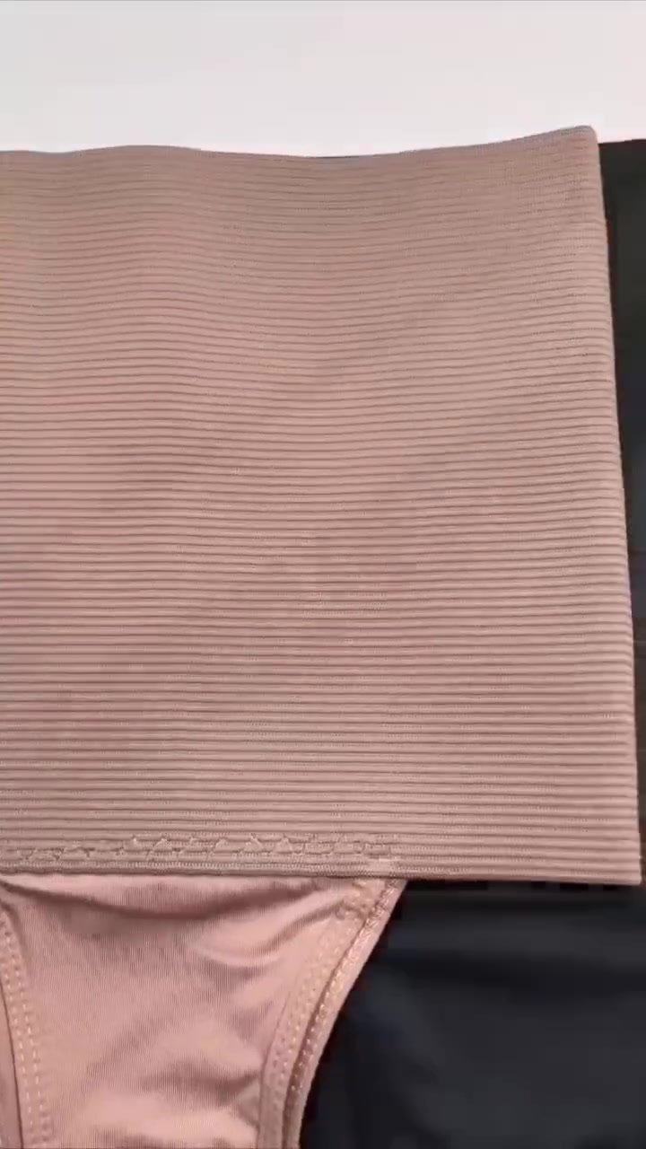 رجع توفر 😍✔️

وصل المشد الجديد القطني عالي الجودة المريح باللبس♥️
🌼 مشد نحت الخصر وابراز الخلفية شورت نسائي للتنحيف وإخفاء البطن 

⭐ أصلي من شركة GhlG9#⭐
⭐أعلي جودة وأفضل قيمة⭐ 

🌼🌼 مشد شورت يعطي جسمكِ منظر رائع وجذاب
✅✅ مميزات #مشد الشورت للنساء :
✅ مصنوع من خامه عالية الجودة 
✅ يُنحف الخصر من 2 إلى 3 مقاسات
✅ لايَظهر تحت الملابس
✅ يُخفي الترهلات ويُنسق الجسم بشكل جميل ولطيف 
✅ يمكن لبسه لمدة 7 ساعات يومياً حيث أنه لايكتم البشرة ولطيف علي الجسم ولاتشعرين بلبسه
✅ قماش بملمس ناعم وحريري مصنوع بالالياف القطنية الدقيقة microfiber التي تمنح الراحة القصوى ولا تتأثر بالغسيل. 
✅ سُهولة في اللبس
 
✅ توفر باللون البيج 
القياسات L.XL.XXL.XXXL.
🚘 يوجد خدمة توصيل لجميع محافظات العراق مجاني


**إذا كنت صاحب هذا الإعلان وتريد حذفه لأي سبب، رجاءا أرسل رسالة إلى الدعم الفني**