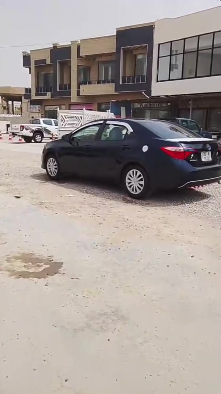 السلام عليكم كورولا للبيع 2019 حادثها  جامرلغ والباب بارد وجنطه في امريكا سياره منظومه غاز والسعر 135 وبيها مجال سياره ترهم مراوس سوناتا 2010 تكسي مكاني ديالى وهذا رقمي ***********
