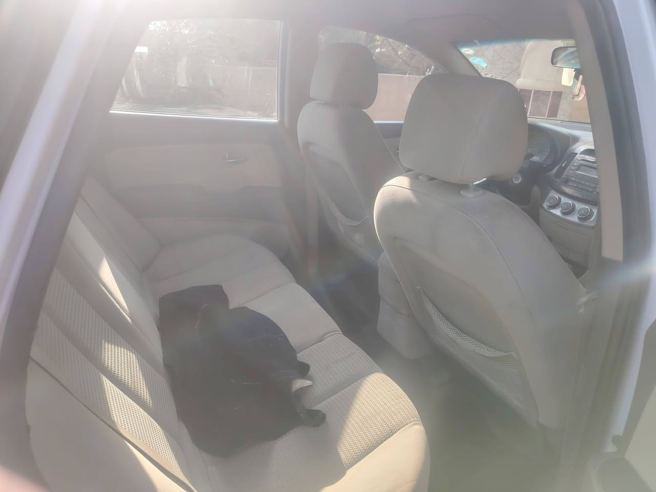 انترا البيع موديل 2011 رقم ***********
