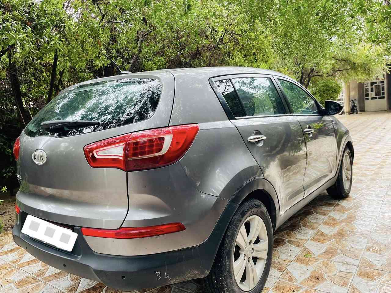 السلام عليكم سبورتج موديل 2012 محرك دوش كير ومحرك خير من الله تخم تاير رقم ديالى تحويل مباشر بيه صبغ قطعتين بدون داخل السعر 125وبيها مجال
***********
