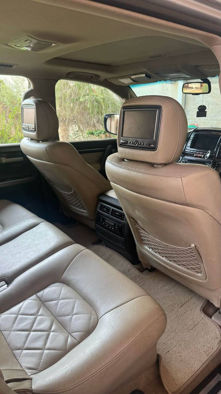 تيوتا لاندكروز vxr
ستينه مديل 2011
السياره كفاله ما عده بارد قليل
ما يحتاج اشرح عنه موصفات لvxr معروفه فول 1/1
المكان البصره📍
غير متوفر ع الفيس اتصال ☎️ فقط
*********** البصرة, العراق
