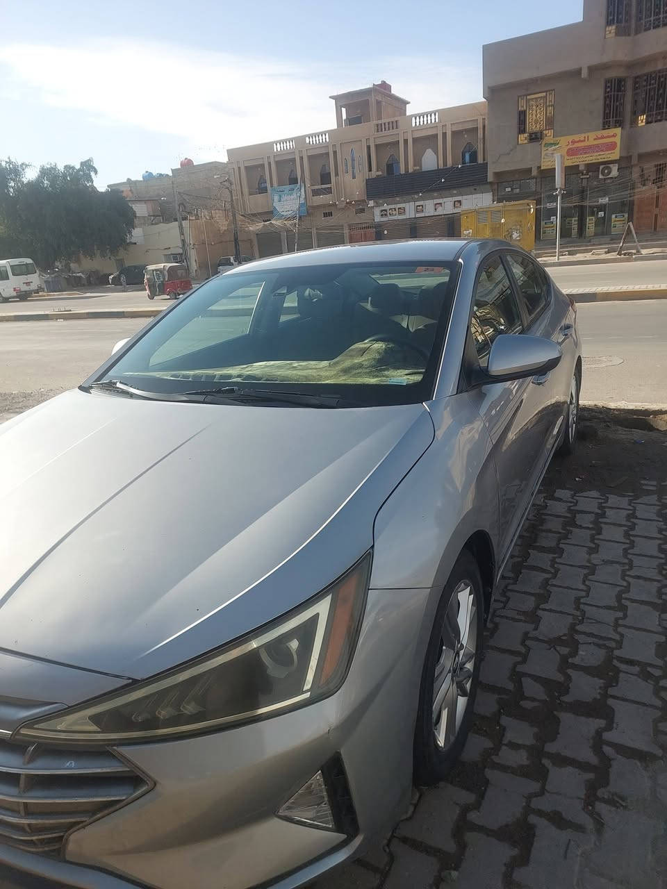 السلام عليكم. ...
النترا 2020 امريكي حادثها موضح بالصور بدون دواخل مكفوله من الدواخل مكينه 2000 دوش كير ومكينه كفاله تخم تاير تبريد صدر منظومه زينون وقوف ذكي رادار جانبي تحكمات ستيرن 3 انظمه قياده  غرفتها جديده شاشه كامره شاشه اعطال كبيرة سياره جاهزه وين ميعجبك افحص  مابيها اي نقص رقم بغداد   بالعافيه عالياخذهاا
ايرباك دركة فقط
تبديل قطعتين جاملغ وبنيد فقط. 
عنوان بغداد

***********
