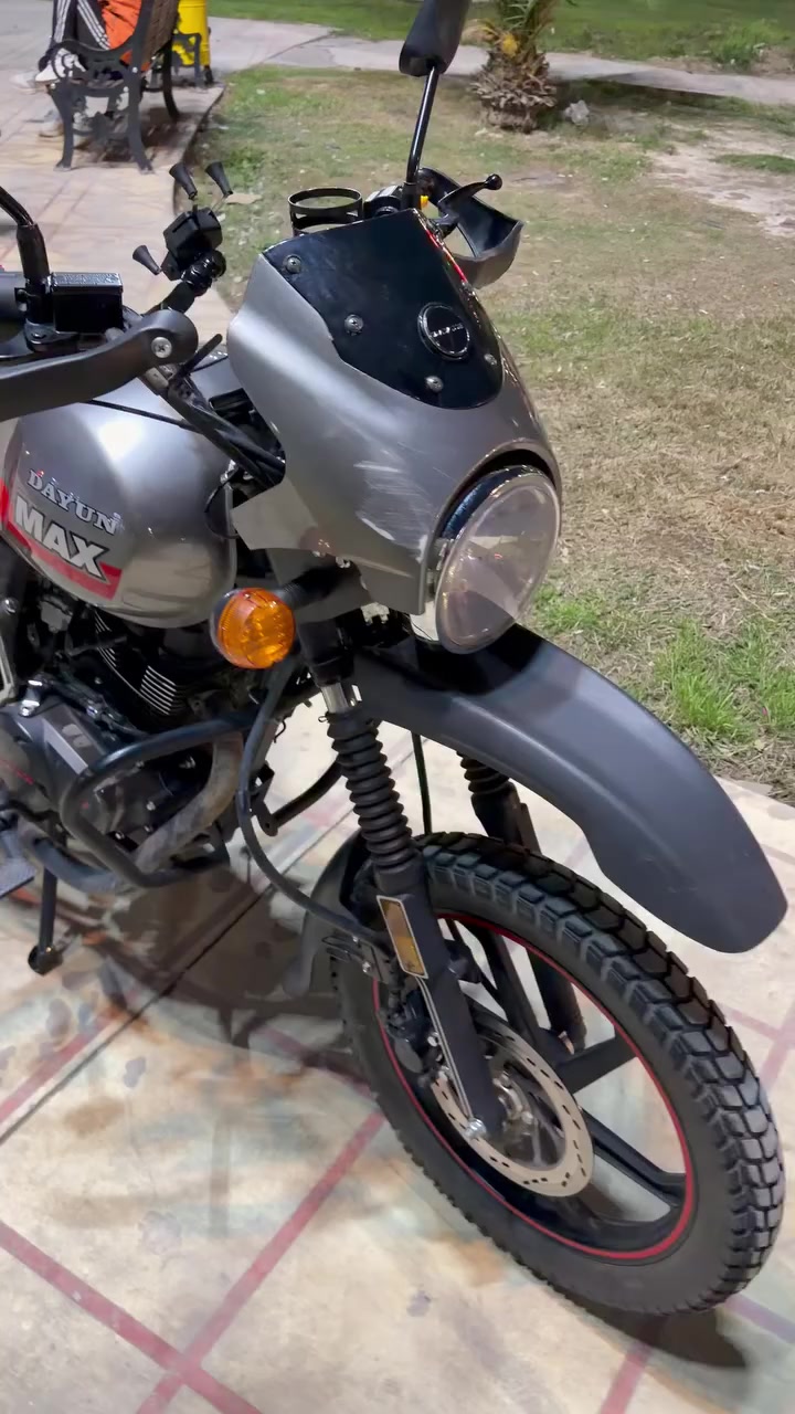 السلام عليكم دراجه دايوان جبلي رقم بغداد بأسمي تحويل ثاني يوم موديل 2023ماشيه17 ألف اي نقص مابيهه دراجه نضيفه قبل 3 اشهر أخذتهه كامله برغي مامفتوح ب محركهه
السعر.   3 مليون بيهه مجال قليل 
مكاني بغداد حي اور 
***********
