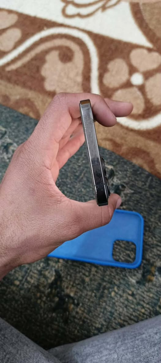 السلام عليكم اقرأ المنشور قبل لا تعلق
آيفون ١٢بروماكس نورمان
بطاريا مصعده ١٠٠
ذاكره ١٢٨
جهاز دبل سيم 
جهاز نورمان ما مبدل بي شي 
جهاز نضافه ٩٠/١٠٠
فيس إيدي فول شغال 
جهاز فقط كاميرا تحتاجلها مغناطيس اكرر جهاز وضع شريكا فقط كأمره بيها رجا تحتاج مغناطيس تكلفك ٥الف جهاز سعرا٣٥٠الف 
موقعي موصل جانب الأيمن 
تواصل خاص أو تصاب عل رقم***********
