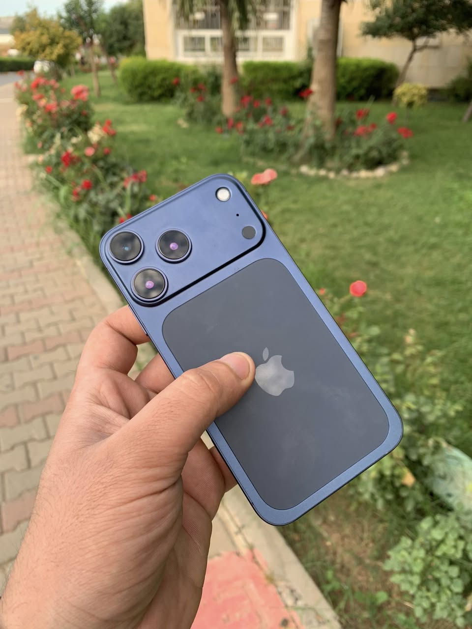 سلام عليكم ايفون XR محور 17 برو لون نيلي جهاز جديد لوك ذاكره 64 بطاريه 82% جهاز كلش حلو  رايده 225 متوفر توصيل جميع المحافضات يوصلك لي باب البيت ***********
