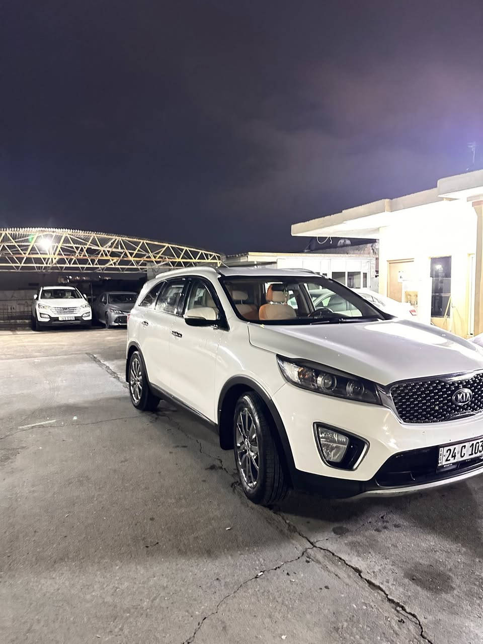 بسم الله الرحمن الرحيم
سيارة كيا سورينتو 2015/2016 للبيع
الموديل: 2015/2016
الحالة: بدون صبغ، السيارة نظيفة جداً. تم صيانتها بشكل دوري، لا يوجد بها أي عيوب.
عدد الركاب: 7 ركاب، مثالية للعائلات
اللون: أبيض لامع
المرايا: مرايات قابلة للطي مع سويج بصمة، لسهولة ركن السيارة في الأماكن الضيقة
الشاشة: شاشة لمس متطورة تدعم نظام الترفيه والخرائط
رقم التسجيل: دهوك (رقم رفيع)
الملامح: مكيفات خلفية (بردات) لتوفير راحة لجميع الركاب
المحرك: محرك 4 سلندر قوي واقتصادي في استهلاك الوقود
القيادة: نظام دفع رباعي يضمن أفضل أداء على الطرق الوعرة
السلامة: مزودة بأحدث أنظمة الأمان، بما في ذلك وسائد هوائية متعددة، نظام التحكم في الثبات، ونظام الفرامل ABS شرط التحويل
والسعر195ومجال ومزيد من الاستفسارات خاص  مفتوح


**إذا كنت صاحب هذا الإعلان وتريد حذفه لأي سبب، رجاءا أرسل رسالة إلى الدعم الفني**