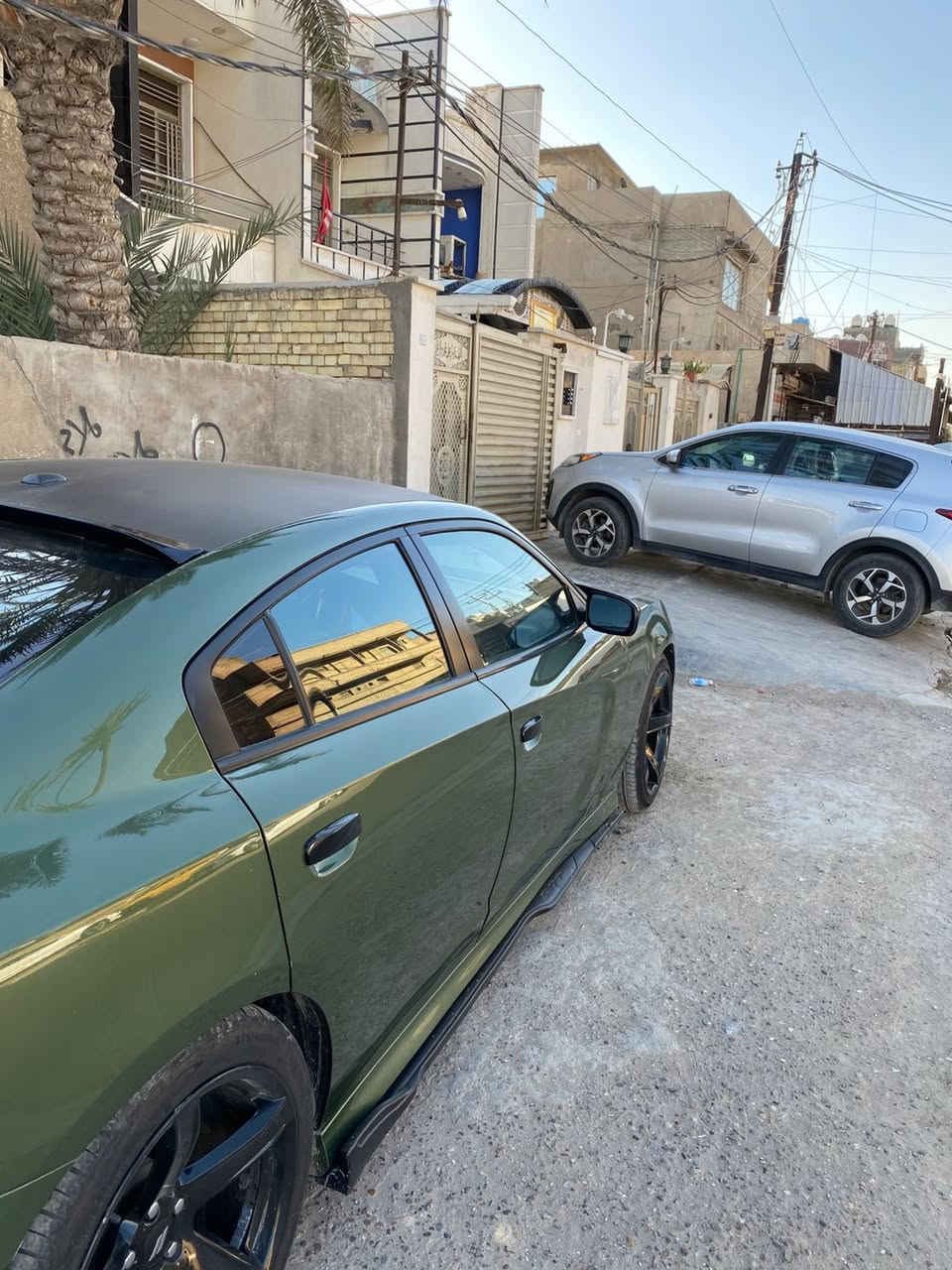 سلام عليكم چارجر للبيع او مراوس حسب القناعة موديل 2020 سياره اخت الزيرو ماكو بنضافتها ابد حادثها جاملغ وبنيد وحافه الشاصي سياره عليها تزويدات مصروف عليها اكثر من سعرها داخل كله كاربون فايبر يدات كاربون دشبول كاربون صالنصات كزوزات دفيوزر ماشيه 66 وين اكو هيج مشي بهاذا الموديل تحويل مباشر عنوان بغداد المشتل سعرها 200وبيه مجال حگ الجية للاستفسار ***********حجي وسام
