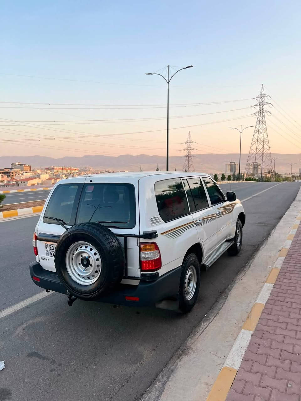 سەرەتا بەناوی خودای گەورە
مۆنیکا مۆدێل2001 سەنەوی تا 30 تازەیە دوپارچەو دوپەلەی هەیە دینارێک مەسروفی نیە ماڵی دۆستە
***********
ئەگەر مشتەریت تەلەفوون بکە

