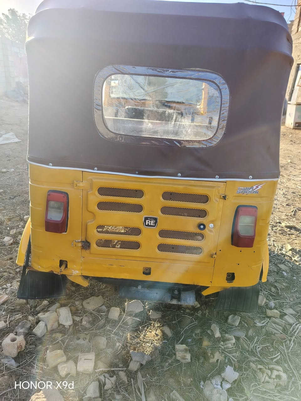 لا تنقيص ولا تبخير رقم كربلاء  ولوحاته طالعه موديل 20
تحويل ثاني يوم  السعر 6500 
العنوان بغداد        رقم الهاتف ***********
