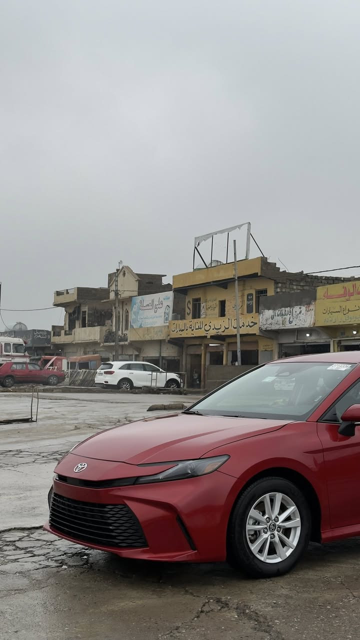 كامري 2025 LE 
بدون صبغ
الضرر موضح بالصور   
السعر 240 مجاله بسيط
للاستفسار 
***********
