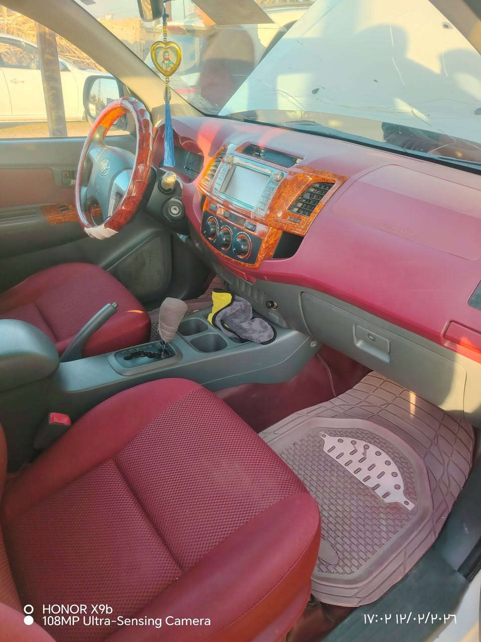 سلام عليكم
تويوتا هايلوكس 2014
كويتي رقم صلاح الدين مشروع وطني باسمي تحويل مباشر
ماشيه 132 الف حقيقي 
سياره جديده مال جناي جاهزه ع وضع الشركه 
بيها شخط ع كد اصبعين بالباب خلف السايق 
السعر اتصل 
***********
العنوان/صلاح الدين قضاء بلد شارع الضلوعيه
