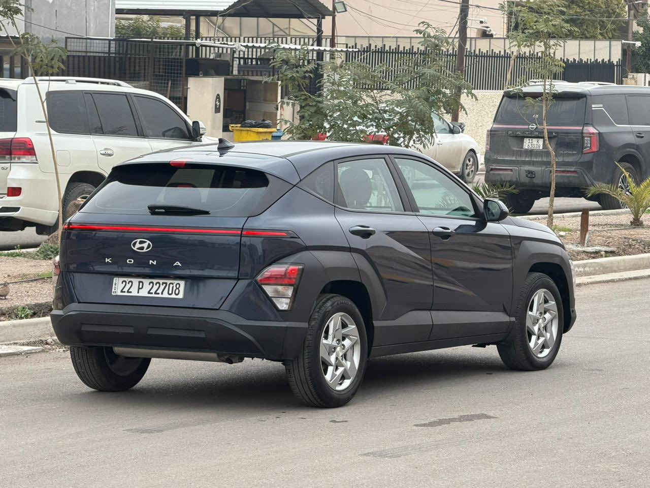 للبيع
كونا الشكل الجديد 2025  لون ( نيلي) 
مرقمة اربيل السيارة تحويل بأسم المشتري
ضررها كلش بس بسيط فقط جاملغ السايق 
والصندوك اجه من امريكا بي كلير فقط
بدون دواخل . +جميع الايرباكات سليمة
الباقي مكفول . نص مواصفات السيارة
مواصفات SE 
محرك 2000 دوش المرغوب
دشبول الكتروني متصل مع شاشة 
كامرا خلفية دوارة 
رادار امامي خلفي جانبي 
تحديد مسار قيادة آليه 
بصمة تشغيل + بوب بصمة + تشغيل عن بعد
لايت زينون عالي ناصي 
لد نهاري + بك لايت لد 
أنظمة قيادة متعدده 
تحديد مسار قيادة ذاتيه
وباقي المواصفات معروفة  
بغداد المنصور
*********** 
متوفر واتساب او الاتصال عالرقم
