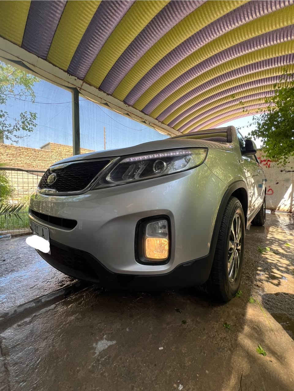 السلام عليكم للبيع كيا سورنتو 2013 شكل ال 15 خليجي رقم بغداد ب اسمي 7 راكب  V6 ماشيه 150 Km حقيقي سياره كفاله من ضربه وصبغ وتبديل تخم تاير جديد حداديه جديده تبريد ثلج سياره جاهزه وجديده سونار مرفق بل منشور 
مكان السياره ناصريه 

***********

***********
