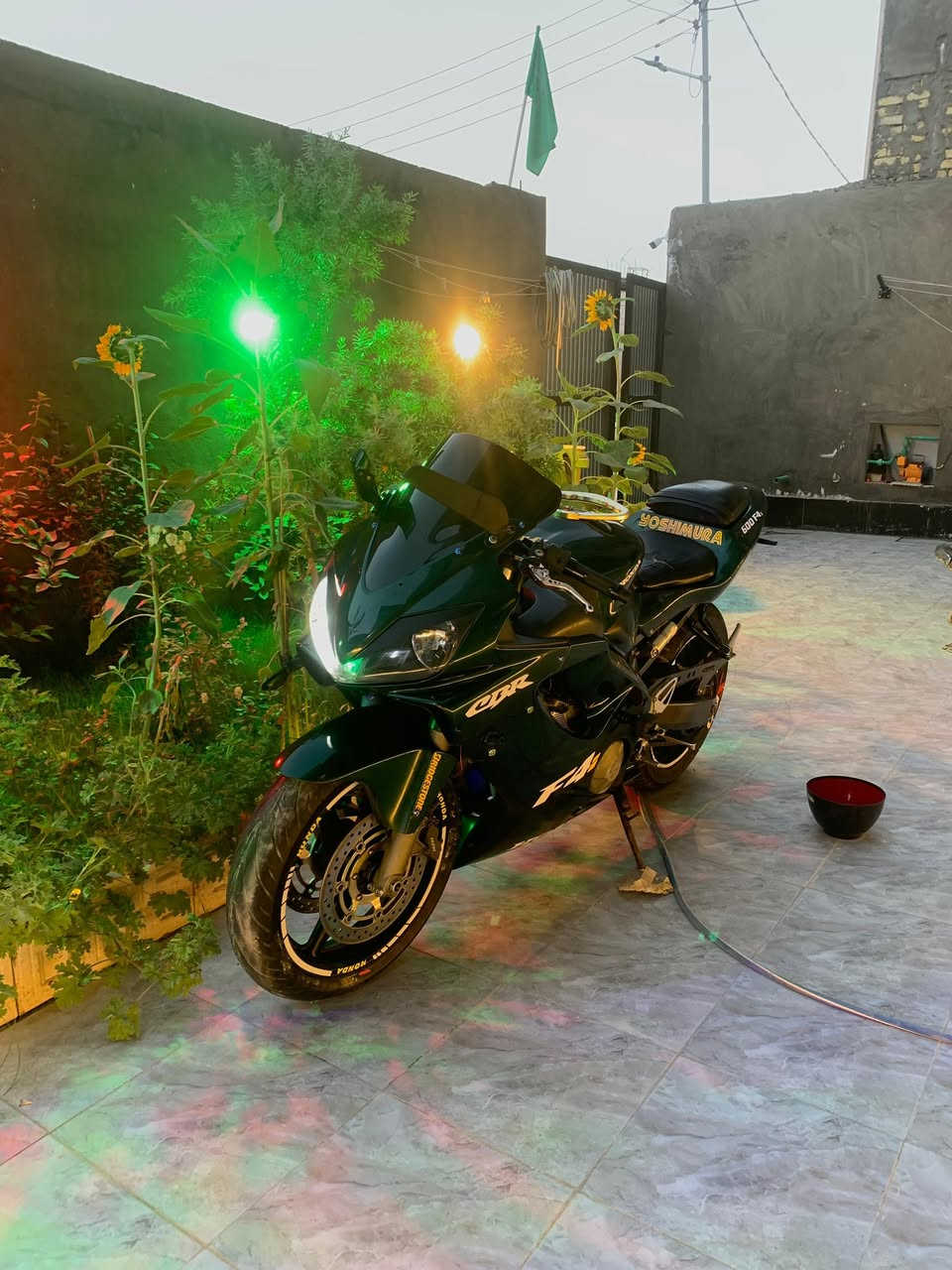 هوندا F4i 600cc للبيع
مكينه وكير كفاله مكينه 600cc الدراجه حلوه ومكينتها مشاءالله ناعمه ونيكل جديده ، 
حاط الها دبل فان علمود الحماوه يعني تنسه شي اسمه حماوه ، 
"مكاتبة فقط"
رايدها ب 26 وبيها مجال 
العنوان البصره المعقل
 ورقم الهاتف متواجد واتساب فقط" 
***********
