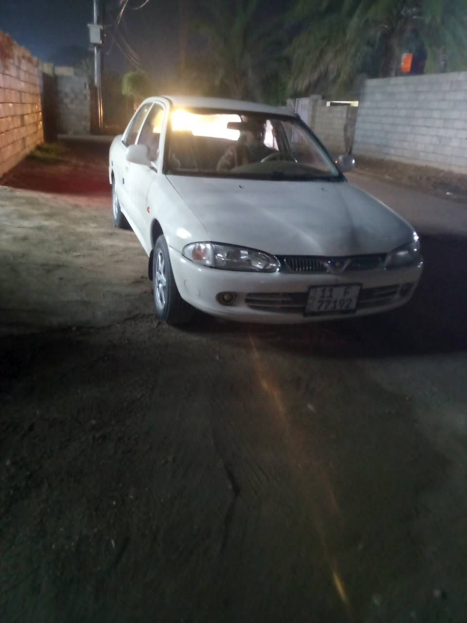 السلام عليكم براتون مديل 2005 كير شرط محرك لاتبخير ولا تنقيص شرط بدون صبغ بيه بارد 
 بالباب شي قليل  سعر 60 وبيه مجال شي بسيط مكان السيارة صلاح الدين الضلوعيه للاستفسار ***********
