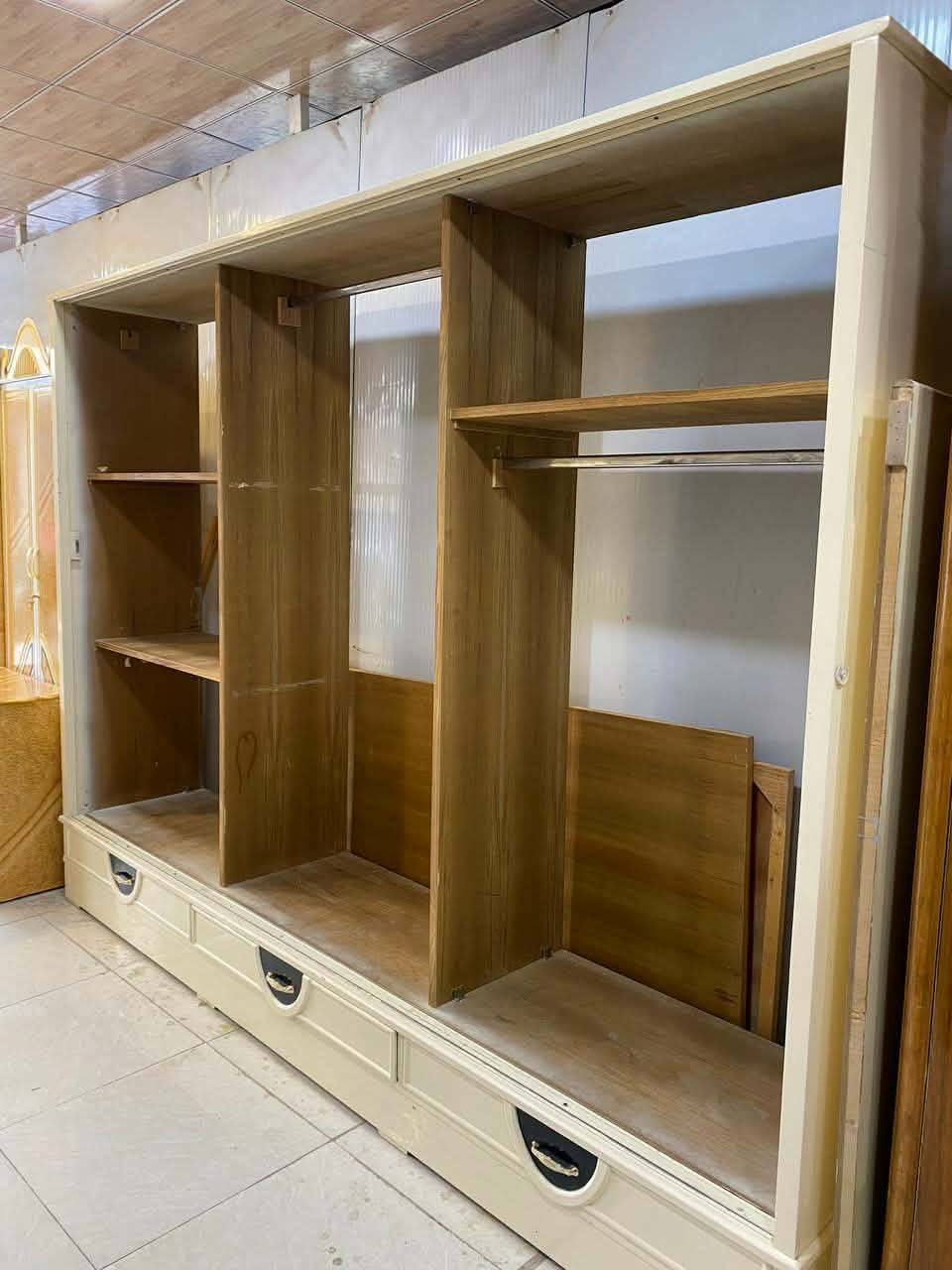 داخل خارج صاج ضهر جرجوبه سلايت السعر مليون 250


**إذا كنت صاحب هذا الإعلان وتريد حذفه لأي سبب، رجاءا أرسل رسالة إلى الدعم الفني**