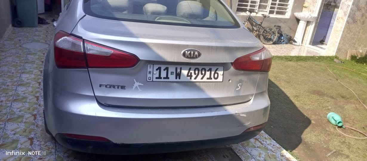 كيا فورتي ٢٠١٤ رقم بغداد دولي بيها ٣ قطع صبغ نفسهن مصبوغات بدون حادث قوي ماشية ٢١٧ نص فول السيارة جديدة كلها على وضعية الوكاله مكينة گير تبريد تدفئة صدر امامي خلفي تخم تاير كله جديد مال جناي مايصرف عليها لو دينار الداخل مالتها كله جديد السعر ٩٧ وبيه مجال عنواني بغداد اللطيفية رقم الهاتف *********** و ***********
