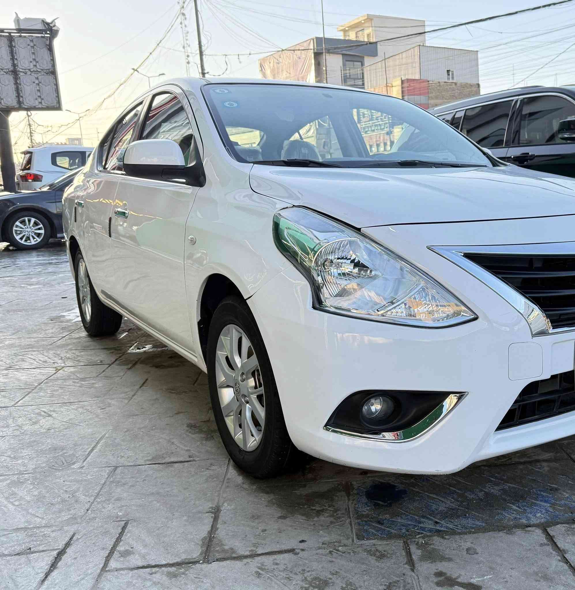 سلام عليكم البيع سني هندي موديل ٢٠٢٢ ماشيه ٤٧ الف مكفوله  من الصبغ والتبديل مكينه كيره وضع شركه رقم بغداد جديد بسمي سياره مكاني بغداد ‭٠٧٧٠ ٦٢٨ ٧٢٠٥‬
